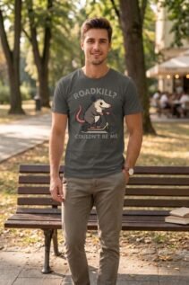 Opossum Shirt Roadkill Couldn't Be Me, lustiges Opossum-Motiv auf Roller, individuell bedrucktes T-Shirt von WebZen
