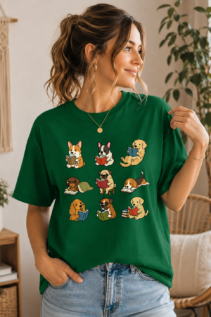 Lustiges Hunde Shirt – grünes T-Shirt mit lesenden Hunden Motiv